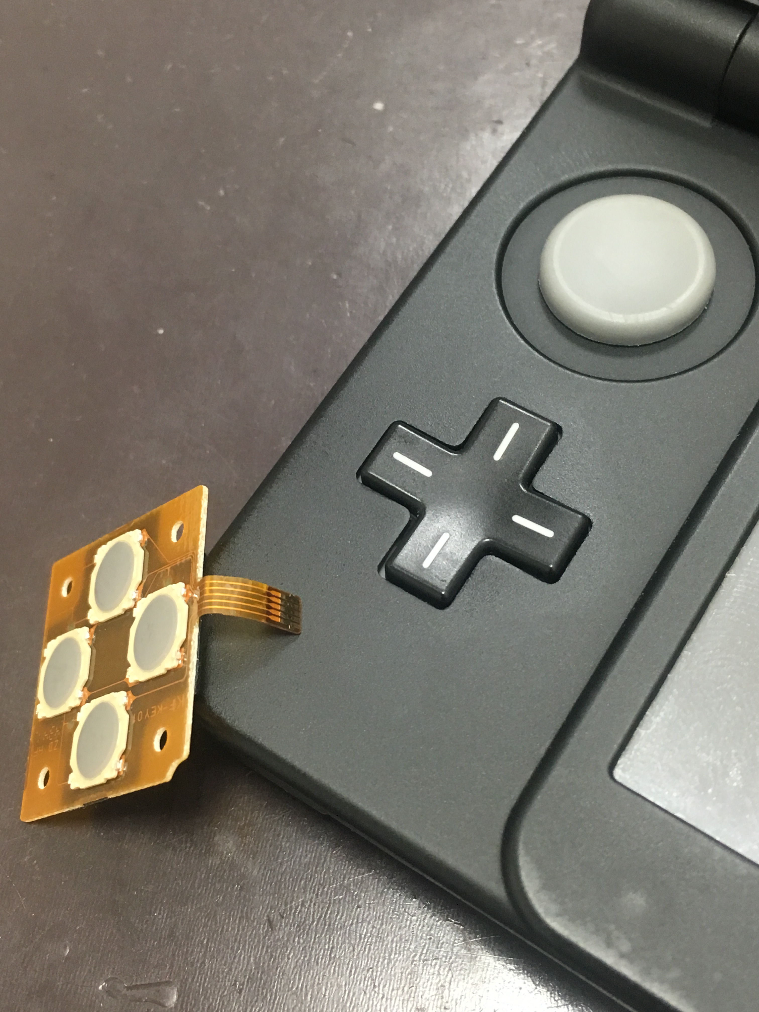 New3dsの十字キーがおかしなことに Switch Nintendo3ds Psp 修理のゲームホスピタル Switch Nintendo3ds ニンテンドーds Psp 修理
