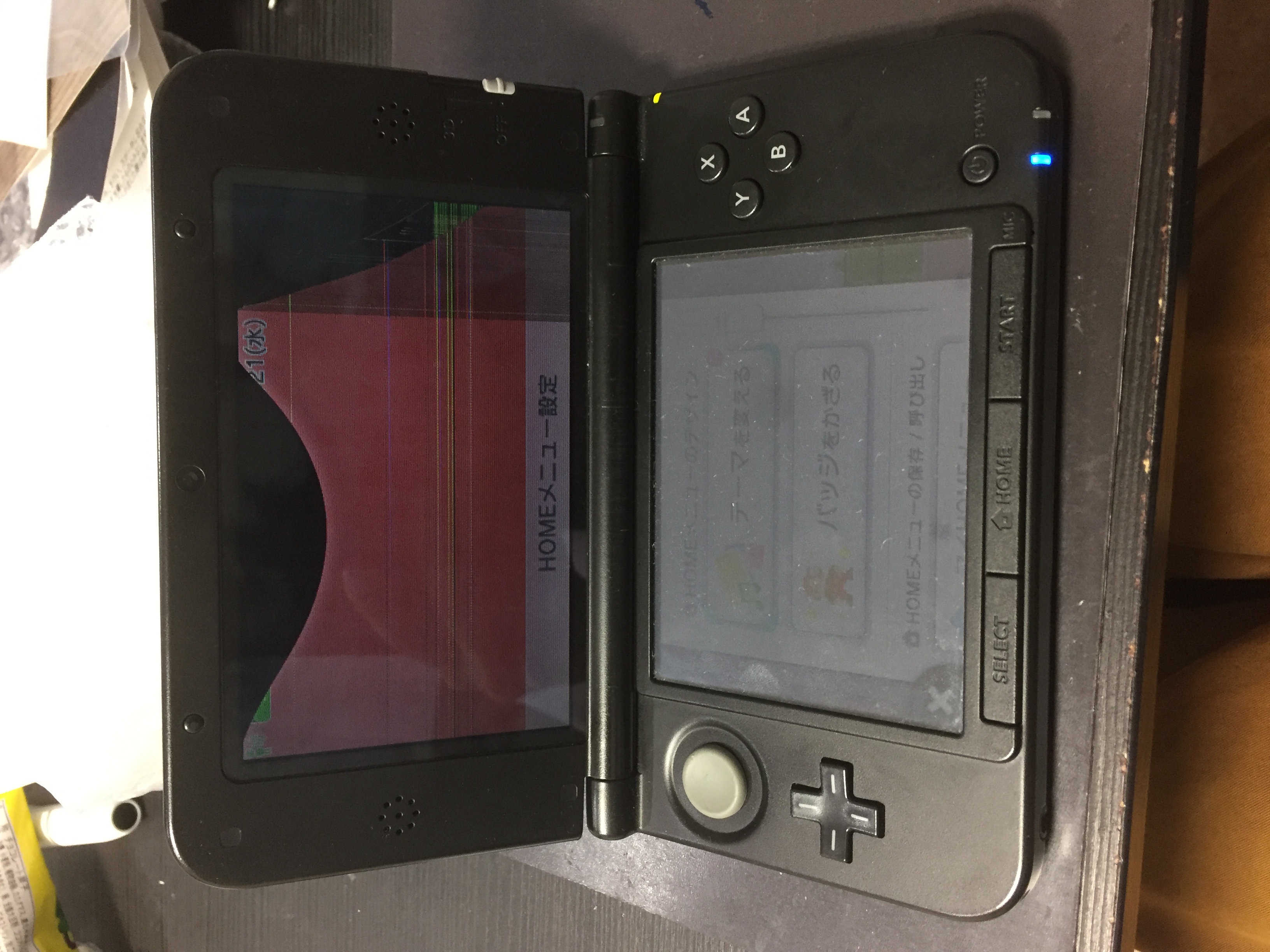Nintendo NEW ニンテンドー 3DSLL ピンク/ホワイト 液晶に割れ