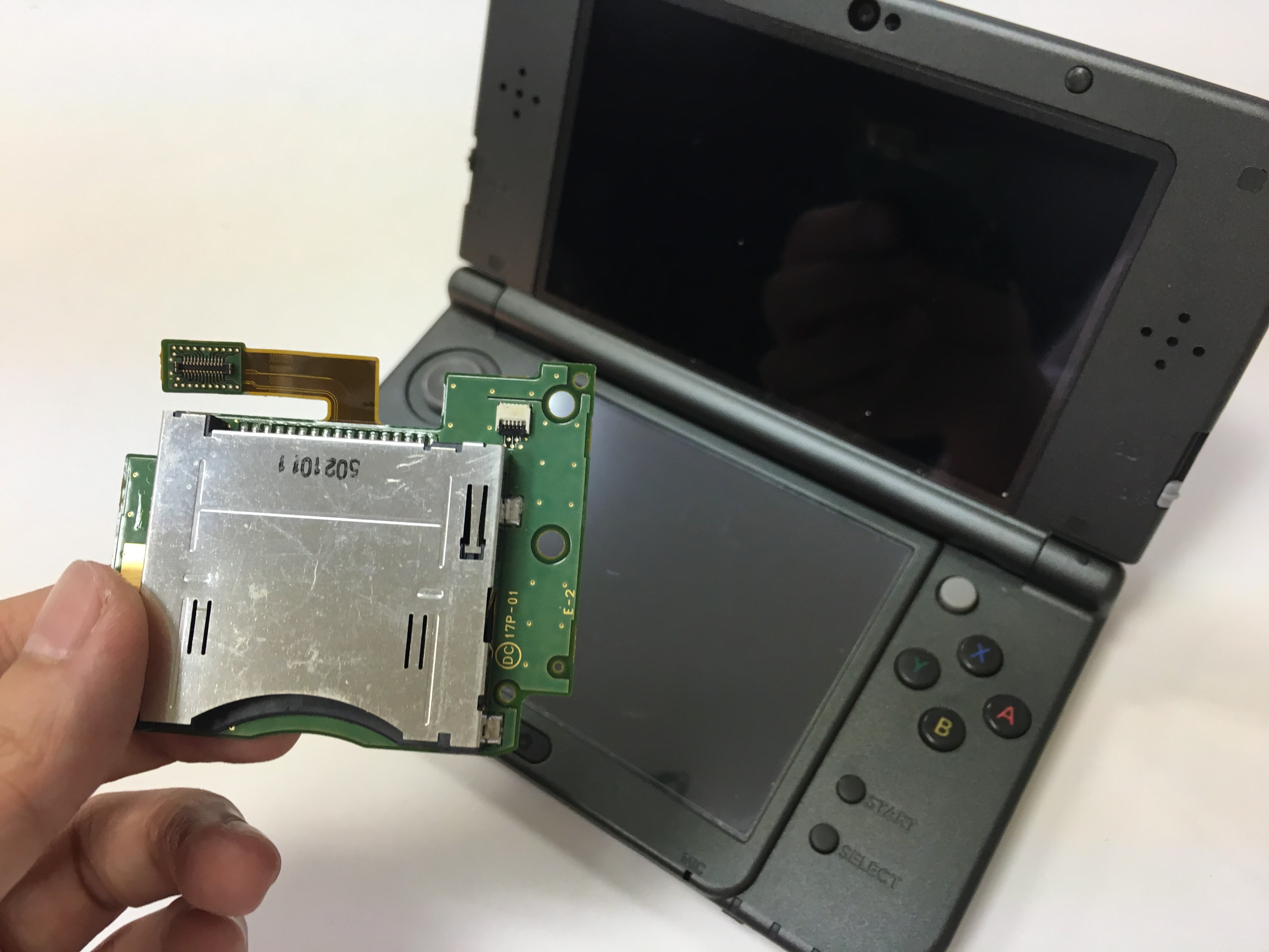 ゲームソフトを読み込まないnew３dsllの修理完了 Nintendo3ds Switch Psp 修理のゲームホスピタル Nintendo3ds ニンテンドーds Psp 修理