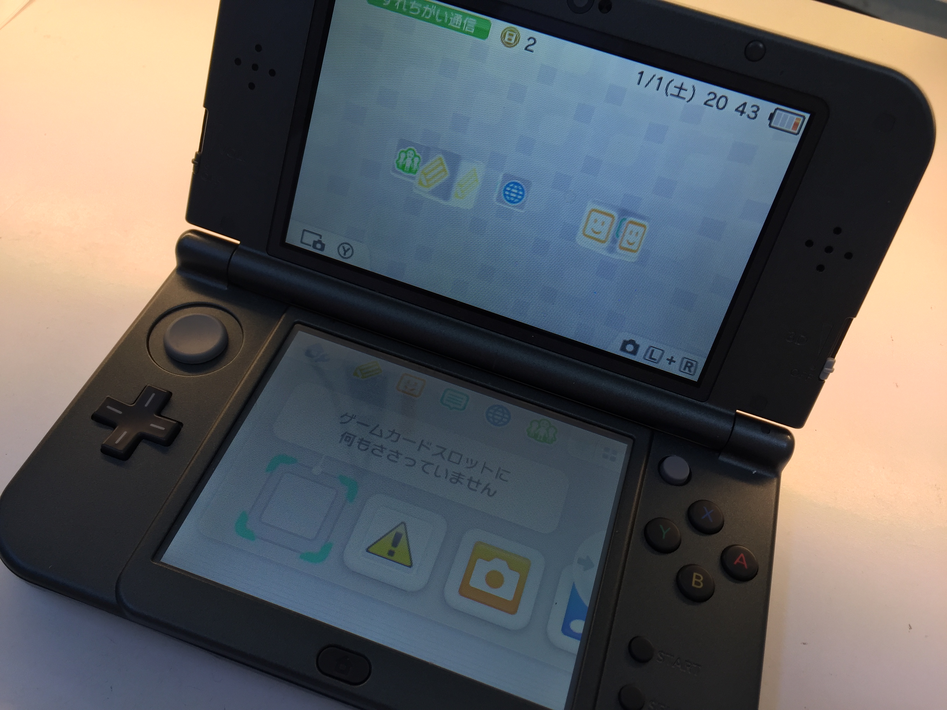 Nintendo new3DS   と普通のDSとカセット色々
