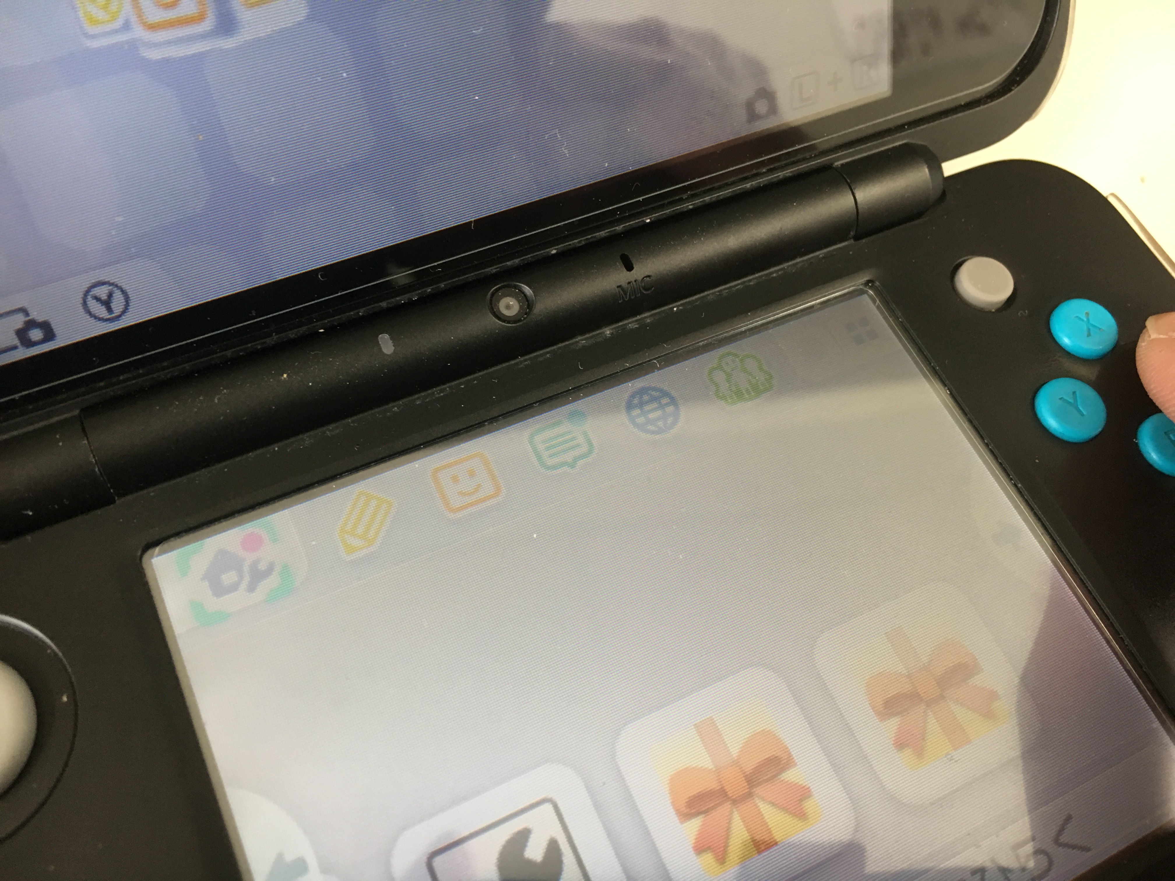 Nintendo New2dsllのボタンを強く押さないと反応しない 40分で修理完了です Switch Nintendo3ds Psp 修理のゲームホスピタル Switch Nintendo3ds ニンテンドーds Psp 修理