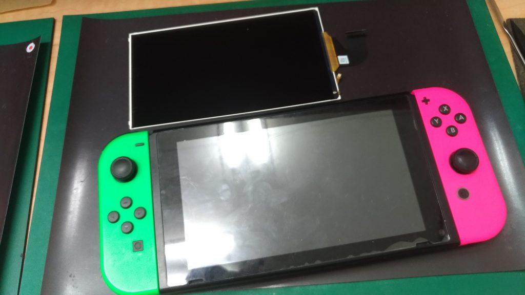 Nintendo Switch 液晶不良