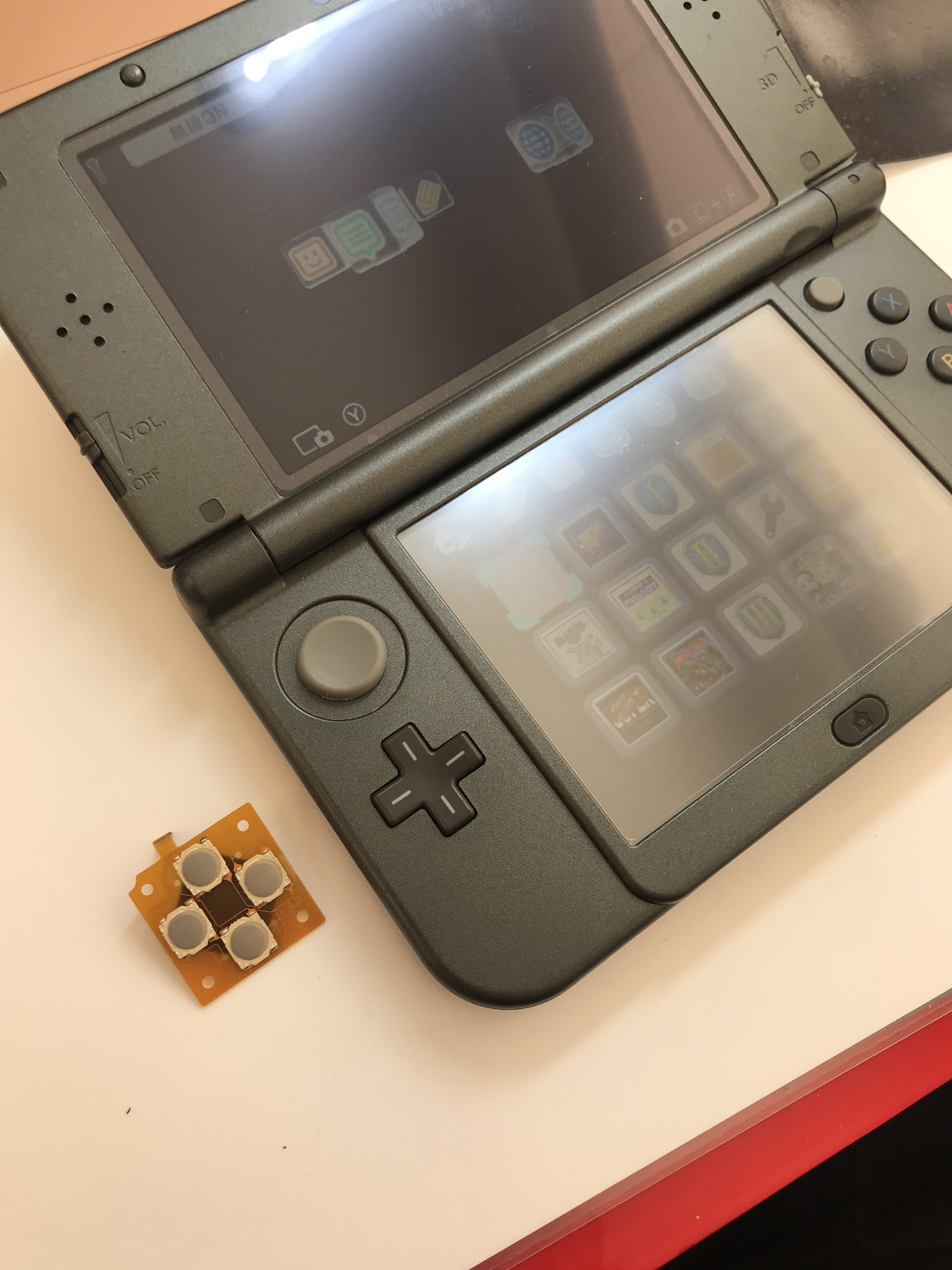 任天堂 New3dsll 十字キーの上が入力されたりされなかったり パーツの交換修理 Nintendo3ds Switch Psp 修理のゲームホスピタル Nintendo3ds ニンテンドーds Psp Switch 修理