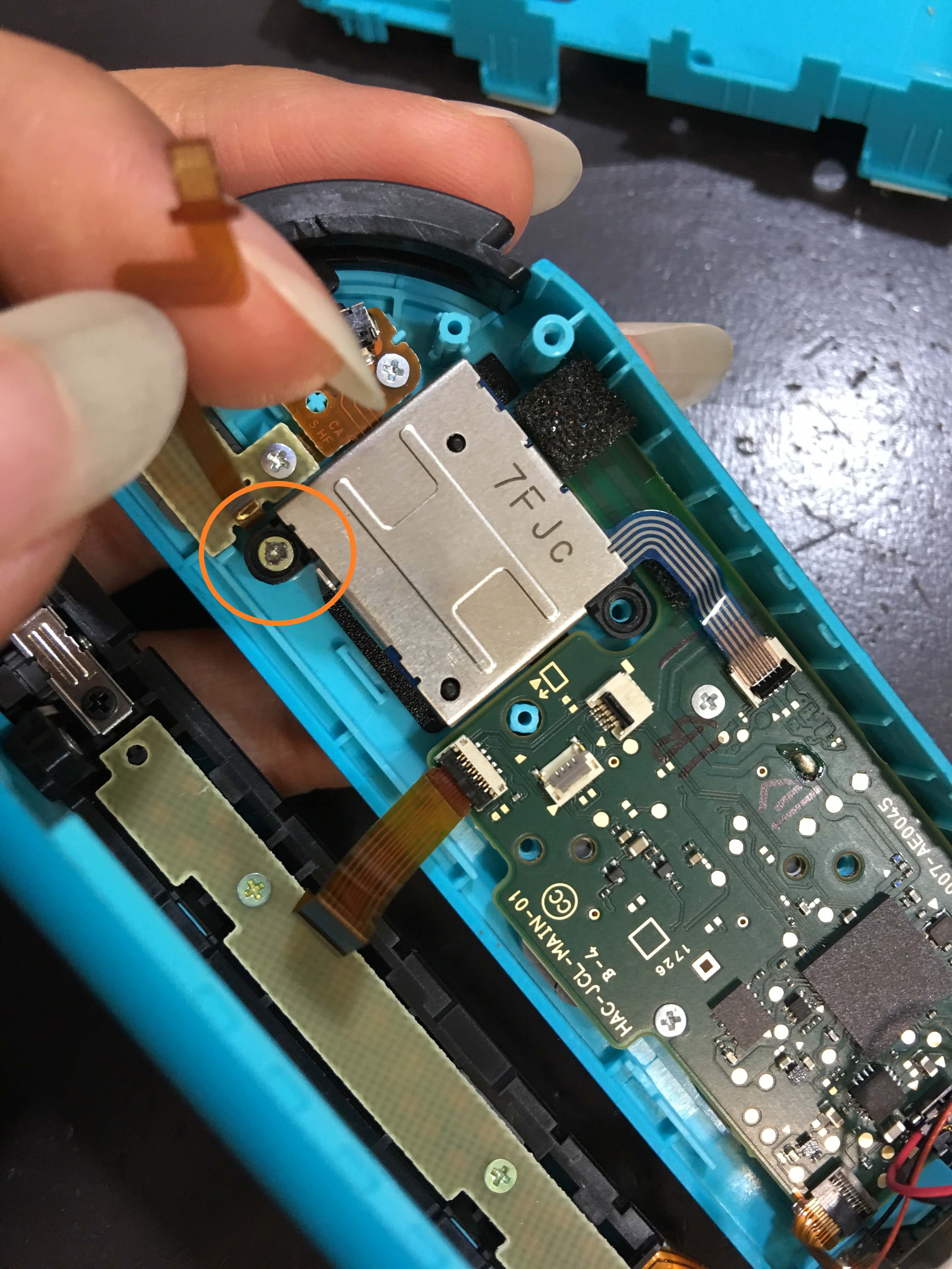 ゲーム機の自己分解時 ネジのなめりに要注意 Switch Nintendo3ds Psp 修理のゲームホスピタル Switch Nintendo3ds ニンテンドーds Psp 修理