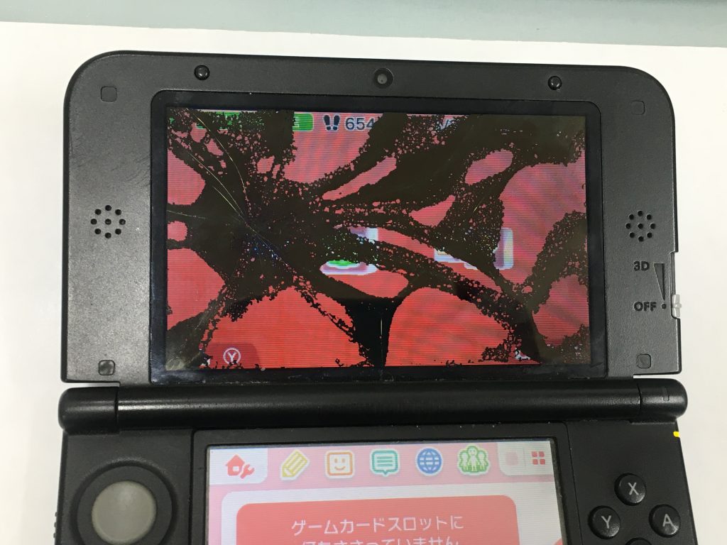 ゲーム機修理　3DS LL 画面　液晶　割れ　液漏れ　黒い　データそのまま　高槻　北摂