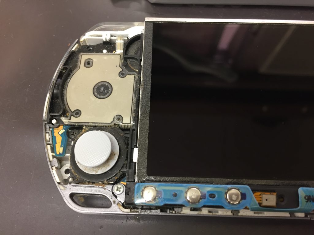 PSP-3000　アナログスティック交換修理