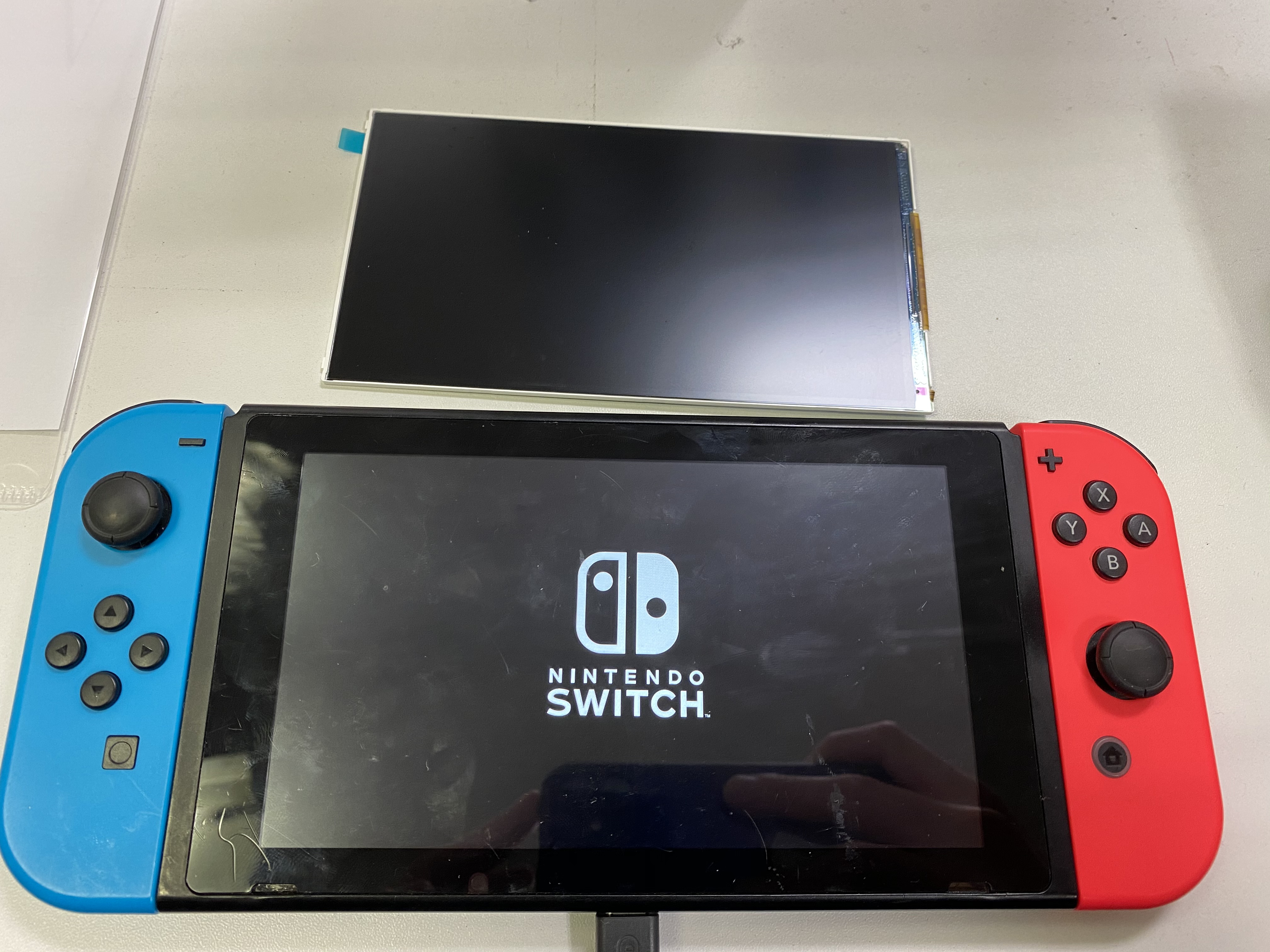 横浜駅前 Switchの液晶交換修理もお任せ Nintendo3ds Switch Psp 修理のゲームホスピタル Nintendo3ds ニンテンドーds Psp Switch 修理