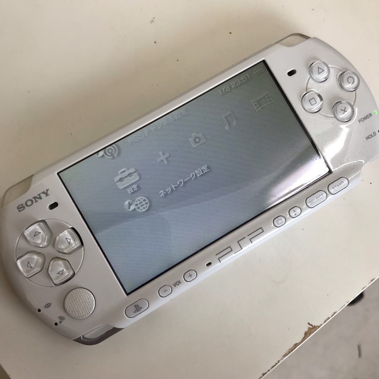 久しぶりに起動したらゲームソフトを読み込まなくなっていたpsp 3000 買い替えではなく修理して長く使い続けませんか Nintendo3ds Switch Psp 修理のゲームホスピタル Nintendo3ds ニンテンドーds Psp Switch 修理