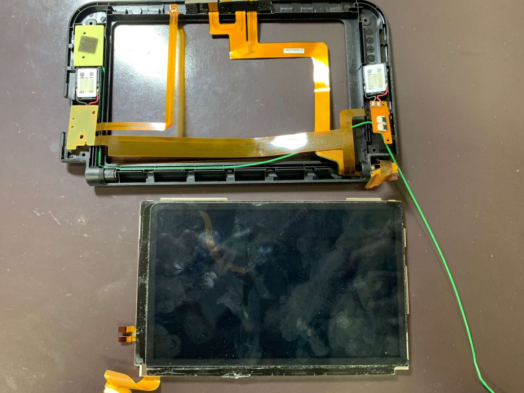 3DSLL LCD Replacement (4)