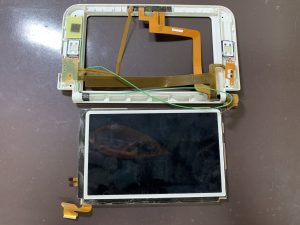 3DSLL LCD Replacement (6)