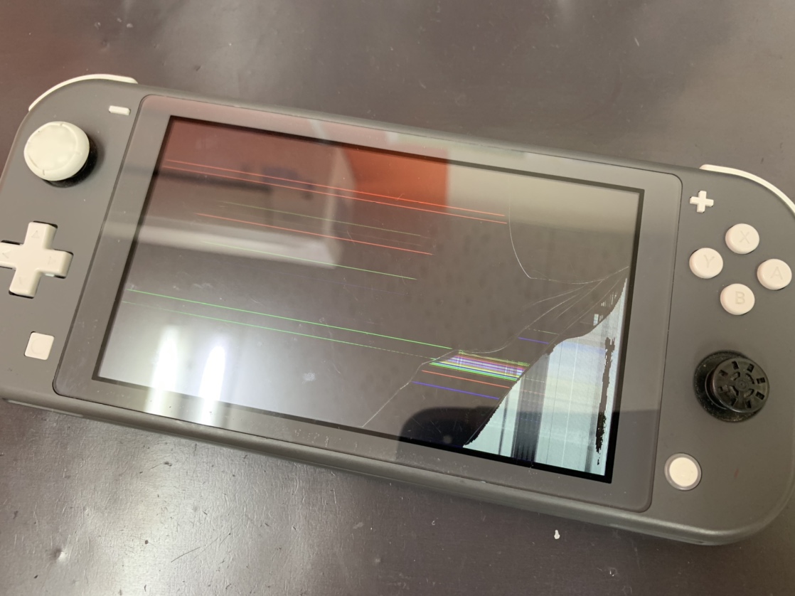 Switchliteの画面が映らないのは液晶割れが原因の恐れあり【修理の様子】 | Switch・Nintendo3DS ・ PSP 修理の