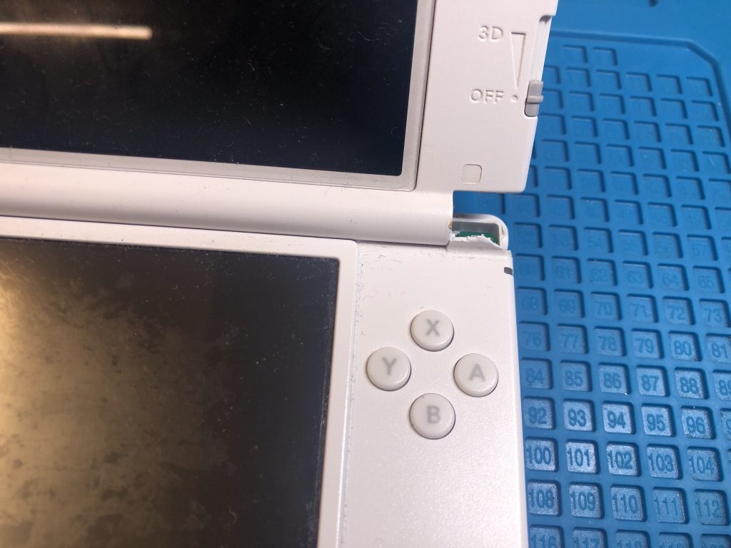 3ds Ll ハウジング Rボタンが壊れてしまった府中からご郵送での修理依頼 返送も可能です Switch Nintendo3ds Psp 修理のゲームホスピタル Switch Nintendo3ds ニンテンドーds Psp 修理