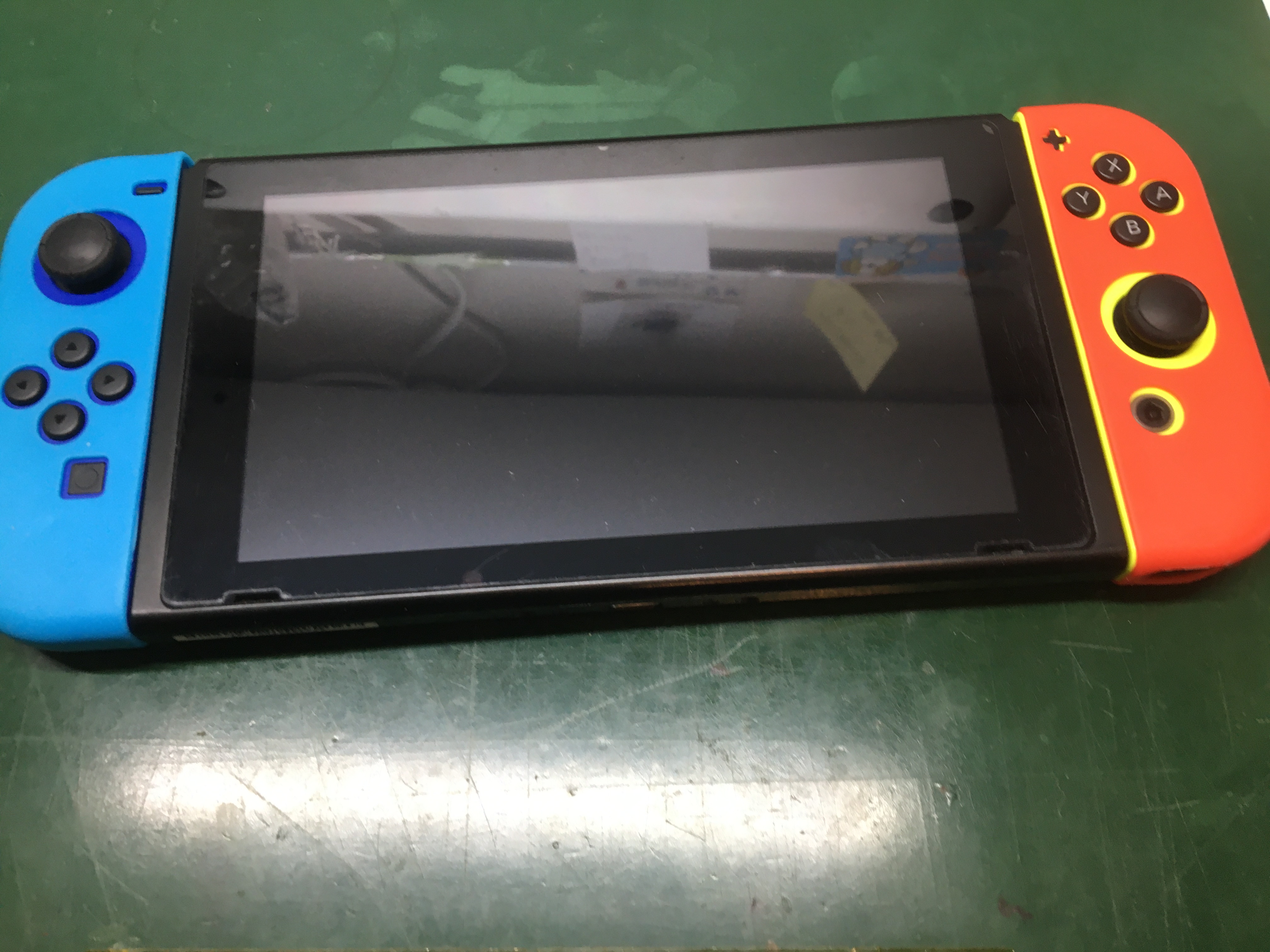 Nintendo Switch - 任天堂スイッチ本体 後期型(バッテリー強化)の+