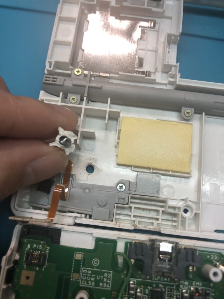 Nintendo 3DS LL スライドパッド交換修理