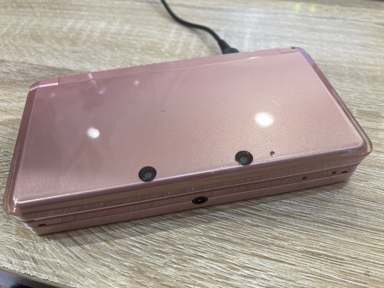 【任天堂3DS】充電器を繋いでもランプが光らない・・・修理できるの？【データそのまま修理】 | Switch・Nintendo3DS