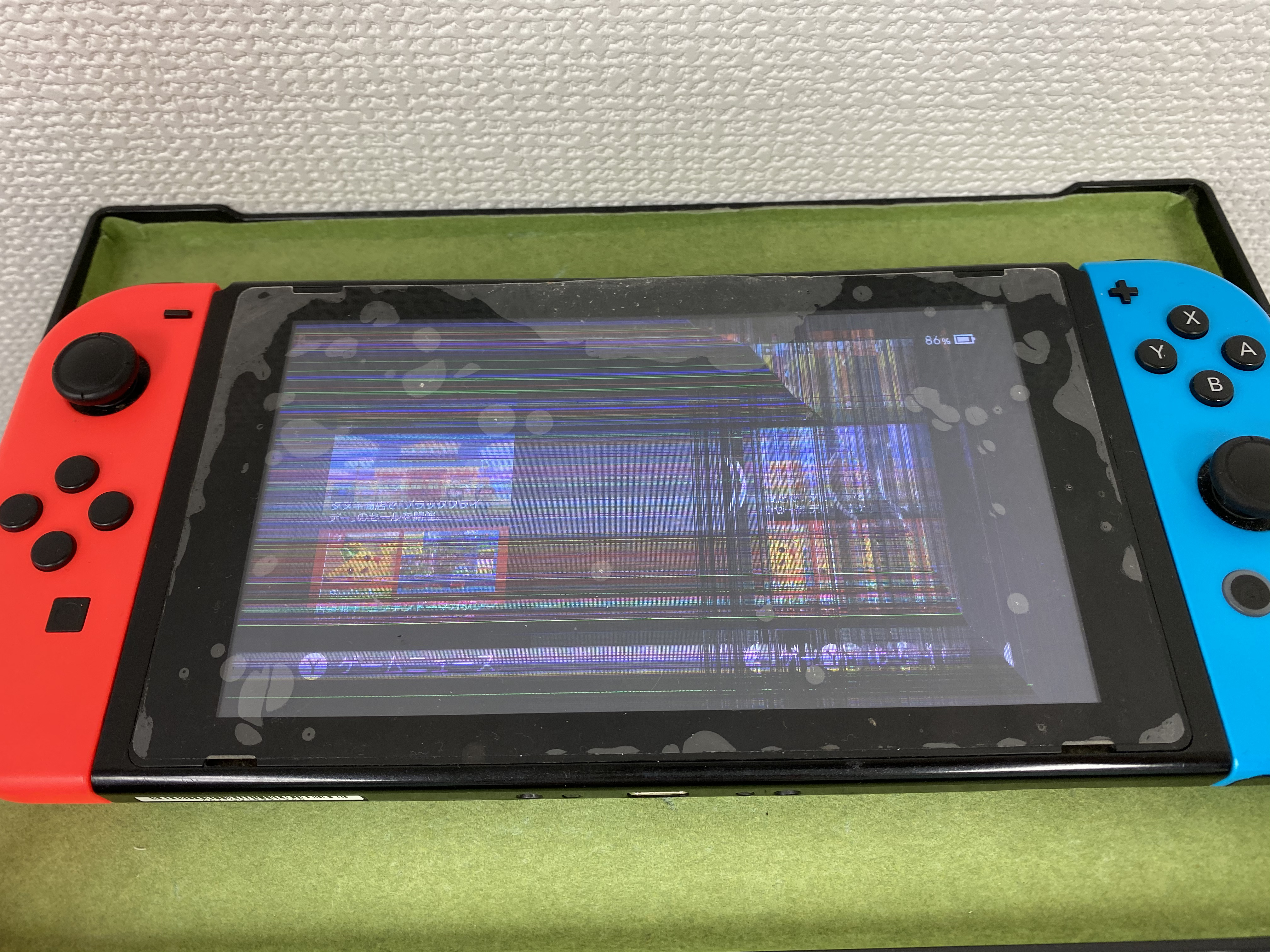 Nintendo Switch液晶画面割れ 虹色の線が出てきた 液晶交換で直りました 田町からお越しくださいました Switch Nintendo3ds Psp 修理のゲームホスピタル Switch Nintendo3ds ニンテンドーds Psp 修理
