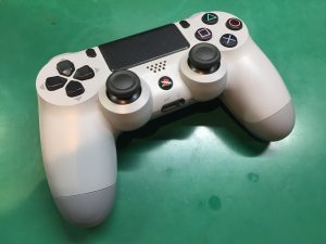 PS4 コントローラー故障