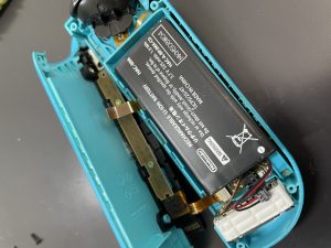 Nintendo Switchアナログスティック交換修理