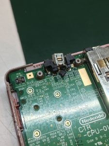 3DS充電口修理