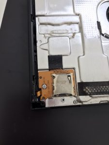 Nintendo Switch SDカード交換修理２
