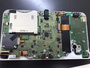 Nintendo3DS 上液晶画面交換修理２