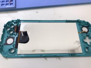 Nintendo Switch Lite液晶画面交換修理４