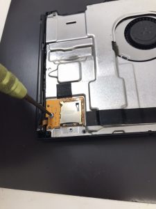 Nintendo Switch SDカードスロット交換修理 2