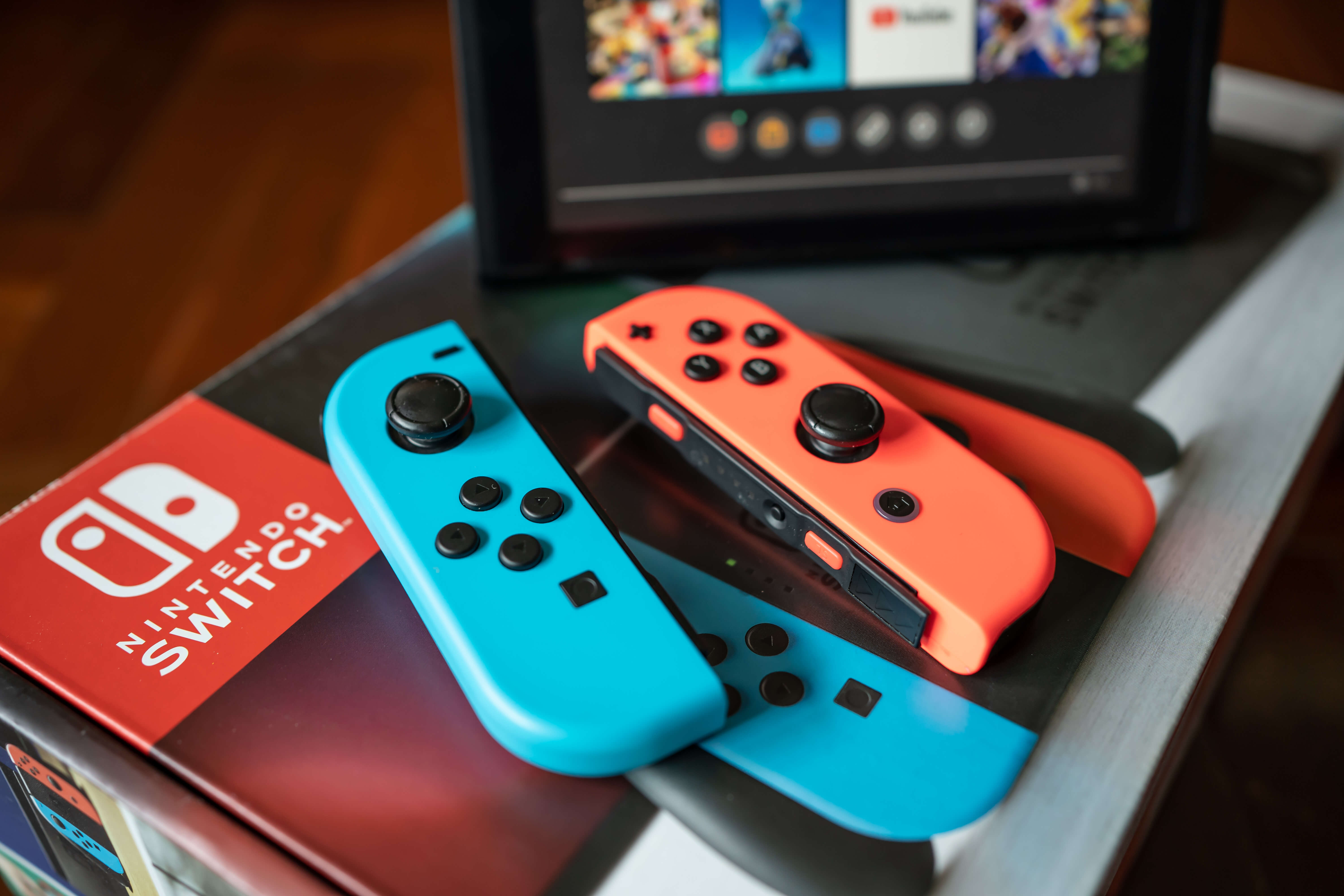 Nintendo switch 本体 使用30時間程度 www.krzysztofbialy.com