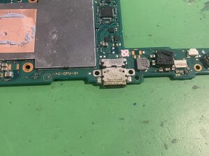 Nintendo Switch 充電口交換