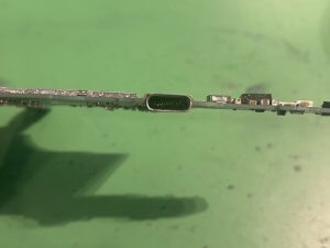 Nintendo Switch　充電口破損