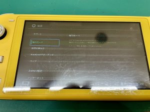 Nintendo Switch Lite　液晶に線　中華街