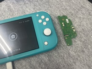 Nintendo Switch Lite　サブ基板交換