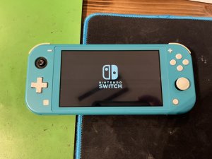 修理前Switchライト