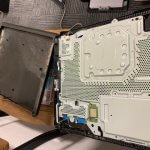 PS4 Pro 外装カバー取外し